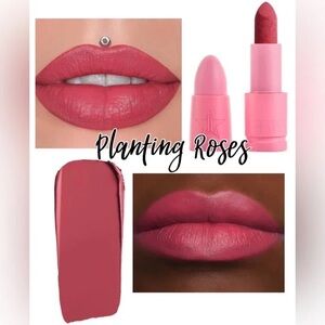 Jeffree Star “Planting Roses” Velvet Trap